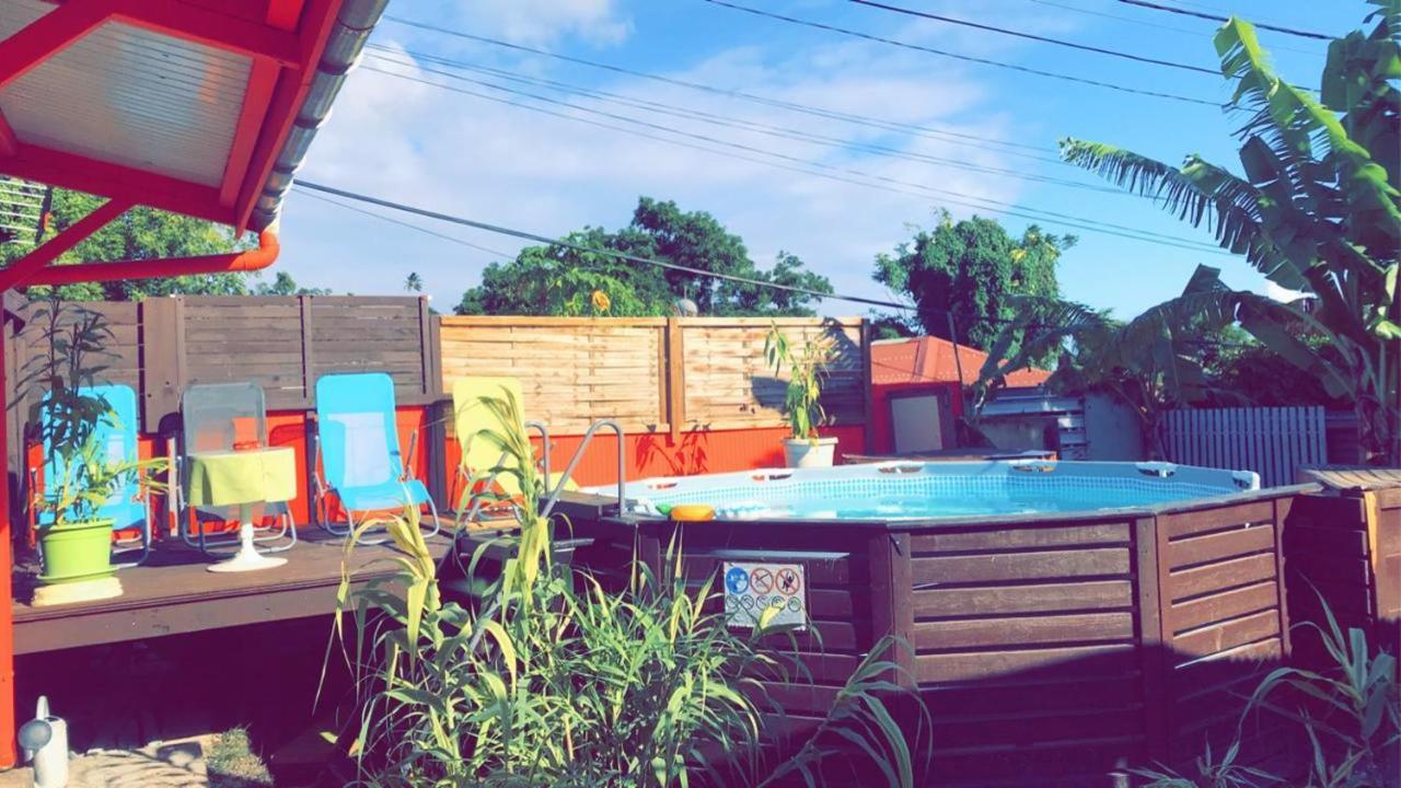 Bungalow Charmant A Trois-Rivieres Avec Piscine Privee ภายนอก รูปภาพ